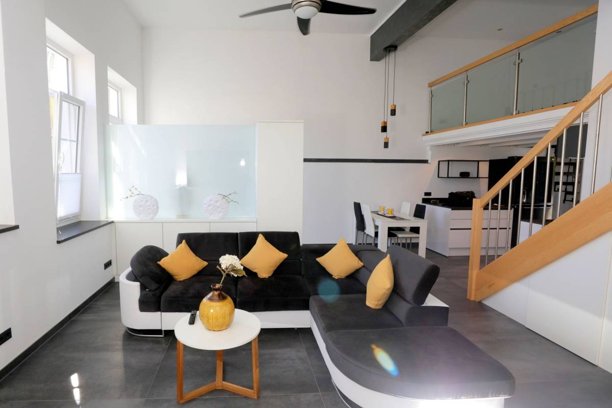 Exklusive Mietwohnung Leipzig Holzhausen - Wohnzimmer