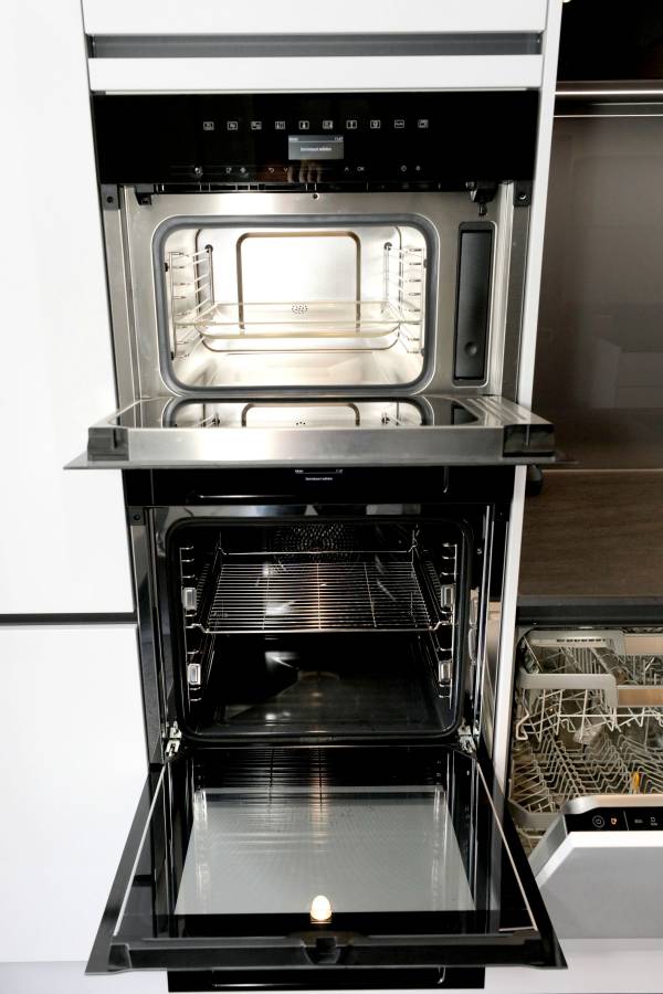 Exklusive Mietwohnung Leipzig Holzhausen - Microwelle & Backofen